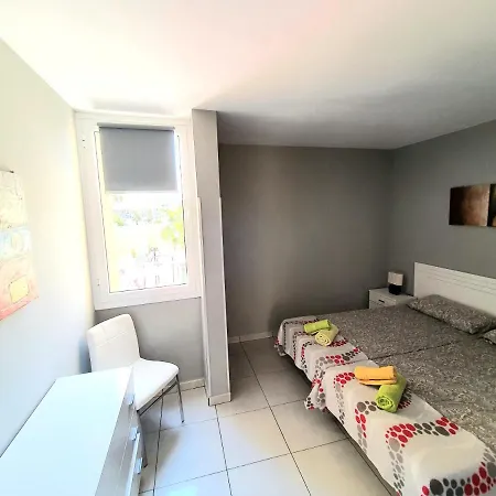 アパート Duplex El Cortijo, Lasamericas *