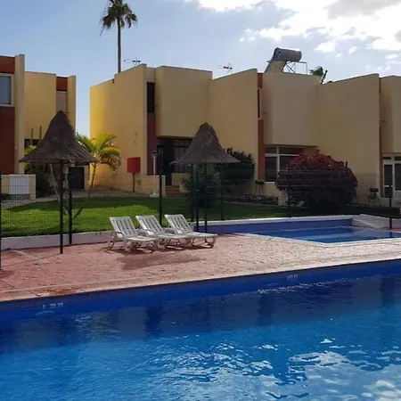 Duplex El Cortijo, Lasamericas 아파트 플라야데라스아메리카스