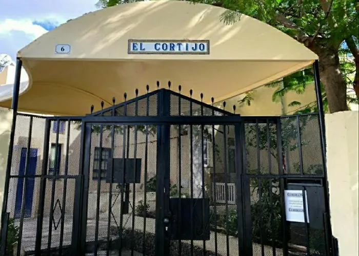 Duplex El Cortijo, Lasamericas