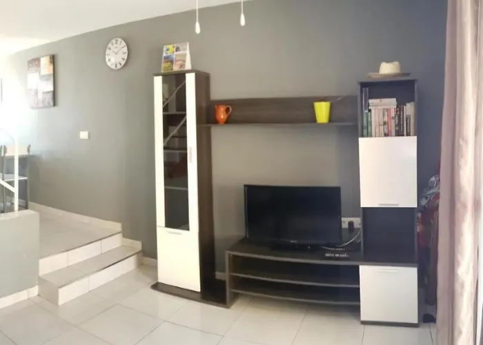 Duplex El Cortijo, Lasamericas 아파트